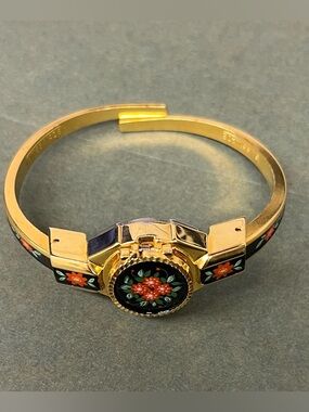 Vintage Crisson Peek A Boo Mechanical Watch Elegant Floral Black Gold Swiss Made